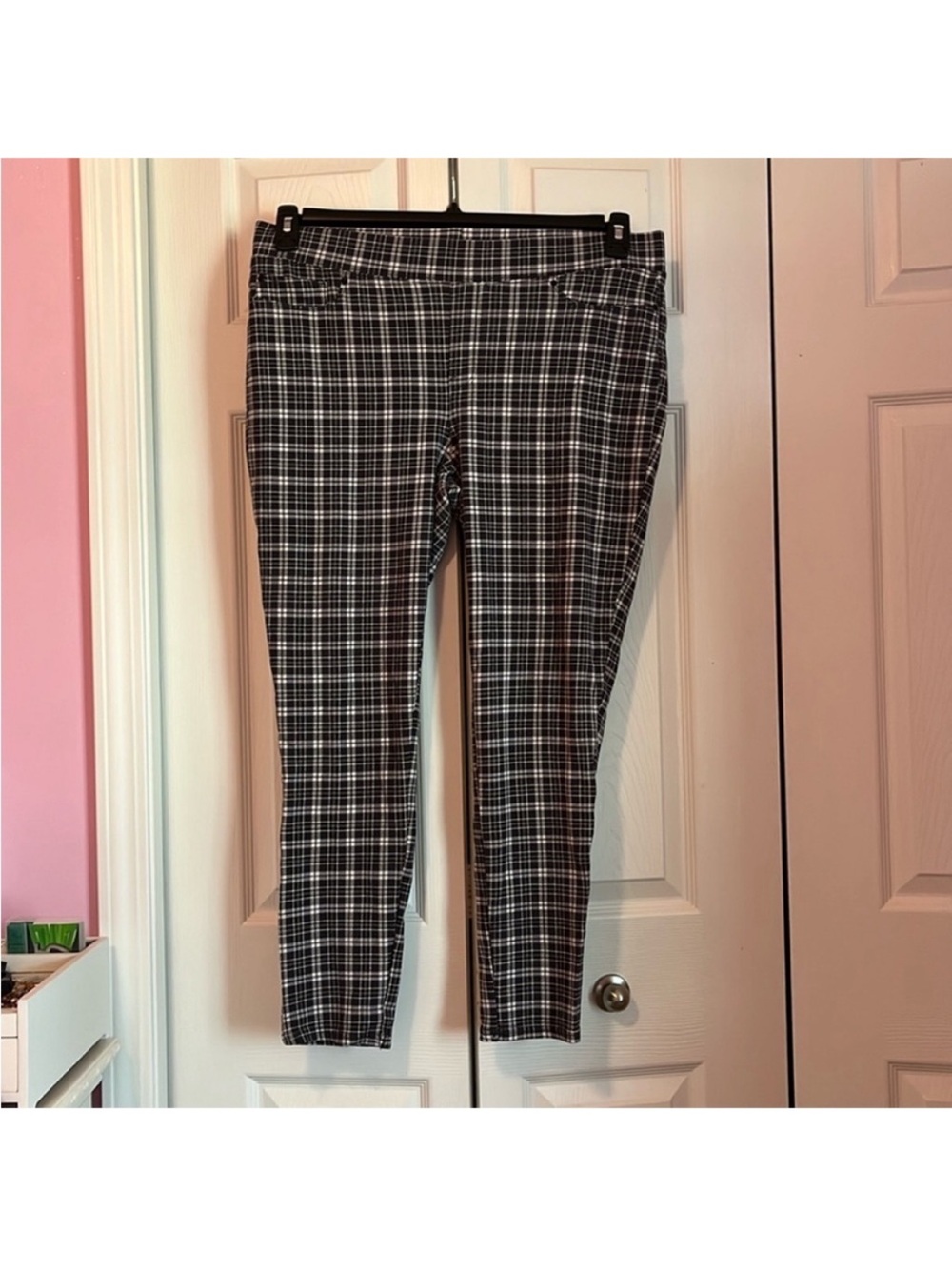 Black and White Plaid Slim Pants
